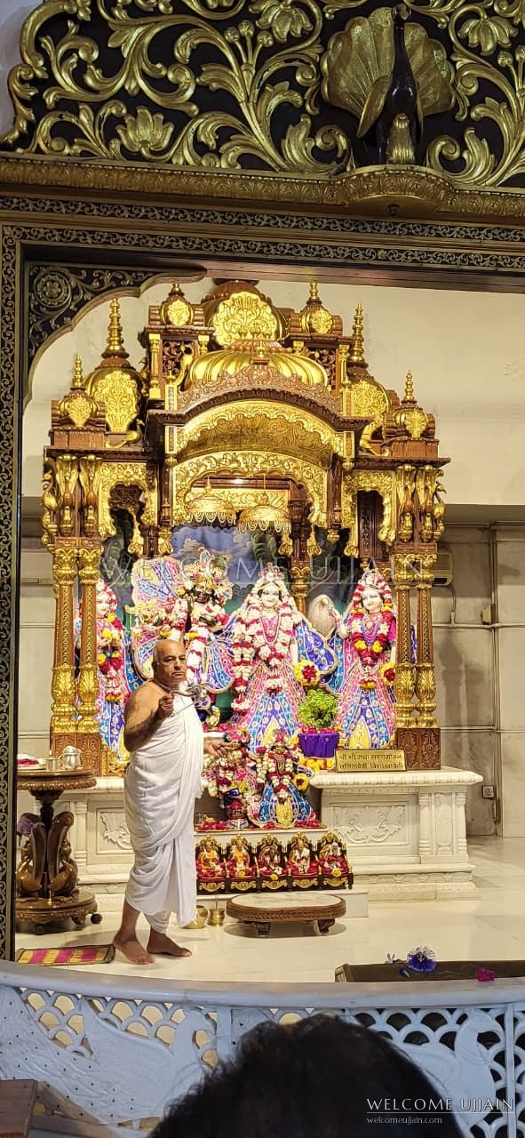 ISKCON Sri Sri Radha Madan Mohan Mandir — Inside the temple
