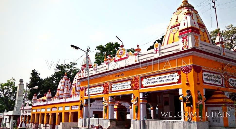 Mahakaleshwar Jyotirlinga — Sculpture along the sacred route